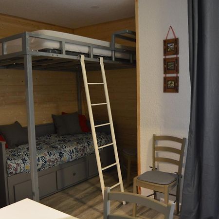 Studio Marmotte Font-Romeu 4 Personnes Avec Balcon Residence Val Soleil Entierement Renove En Juin 2021 Place De Parking & Wifi Gratuit , Draps & Serviettes De Toilettes Non Inclus, Sabanas Y Toallas No Incluidos Kültér fotó