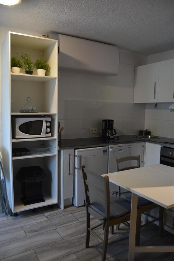 Studio Marmotte Font-Romeu 4 Personnes Avec Balcon Residence Val Soleil Entierement Renove En Juin 2021 Place De Parking & Wifi Gratuit , Draps & Serviettes De Toilettes Non Inclus, Sabanas Y Toallas No Incluidos Kültér fotó